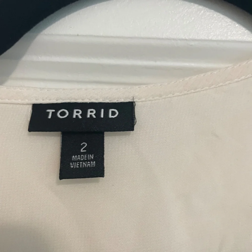 Torrid top - Picture 3 of 7